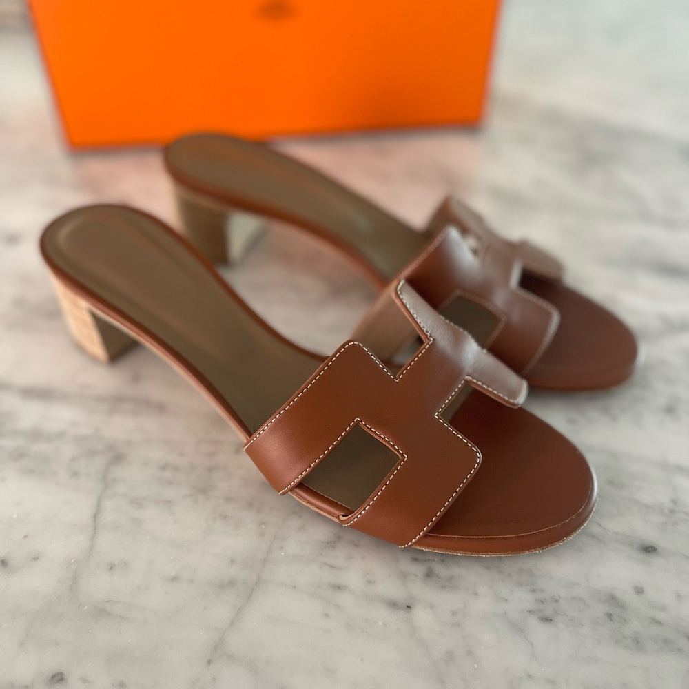 Hermes Oasis Sandal - Picture 3 of 12